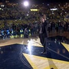 Harbaugh gets huge ovation from Michigan basketball crowd